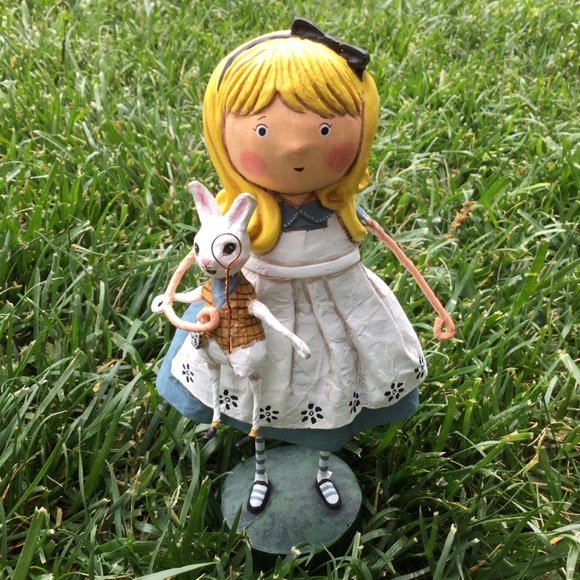 COPY - COPY - Alice in Wonderland Figurine - Picture 5 of 6